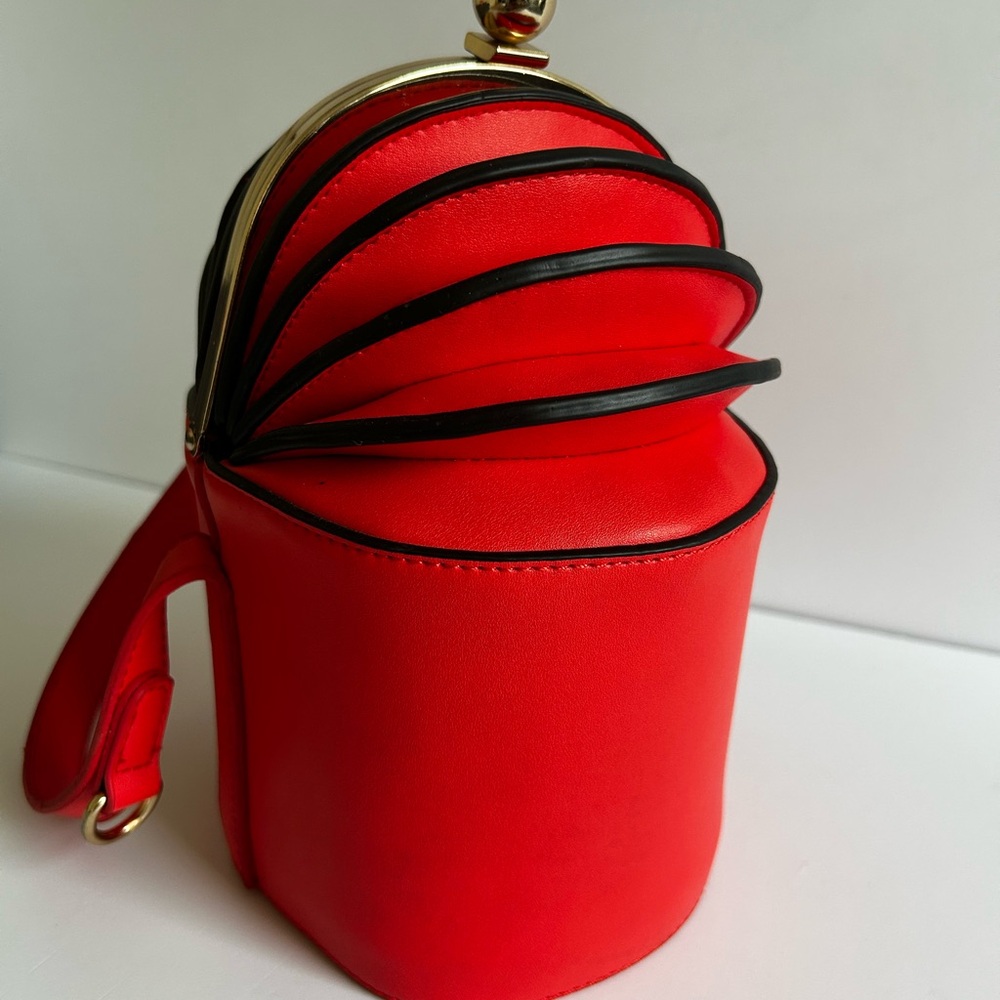 Patrizia Luca Red Fan-Top Bucket Bag with Gold Hardware - Picture 4 of 7